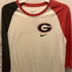 Georgia Bull, Nike T-shirt large slim fit for women. Slough and cozy.